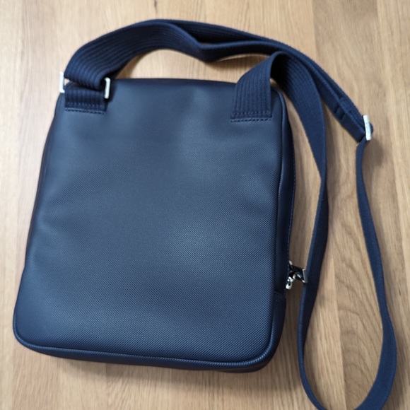Lacoste Navy Blue Unisex Shoulder Bag - Picture 2 of 3